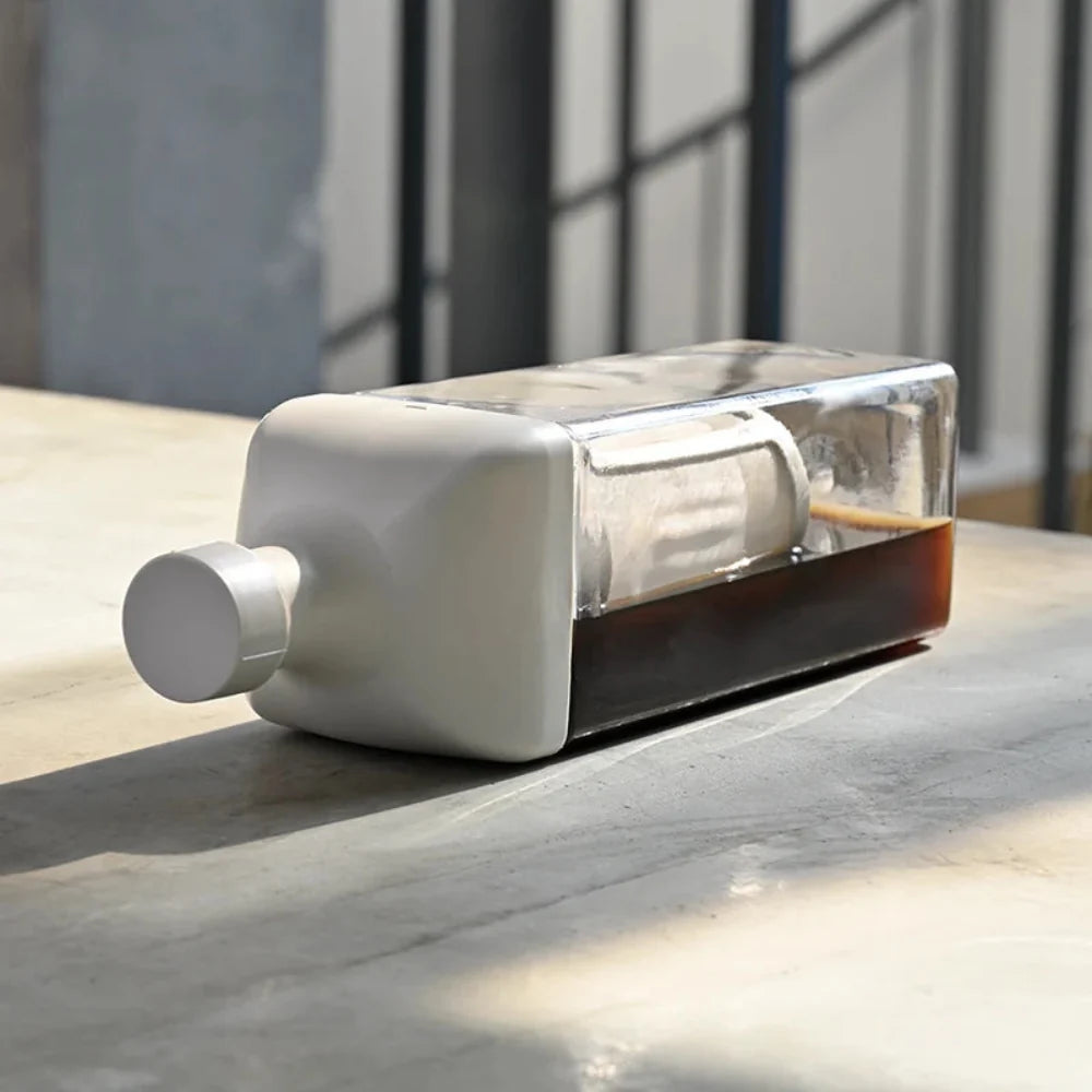 Hario Ka-Ku Cold Brew Coffee Bottle