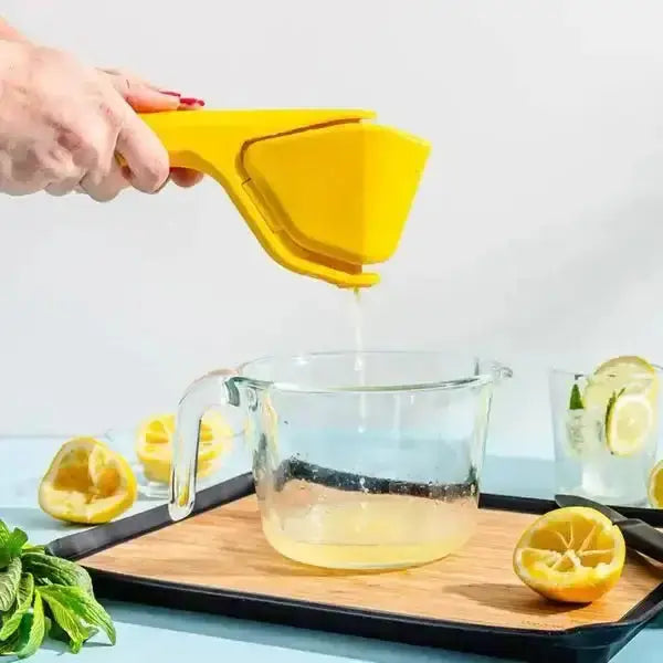 Dreamfarm Fluicer Lemon Squeezer